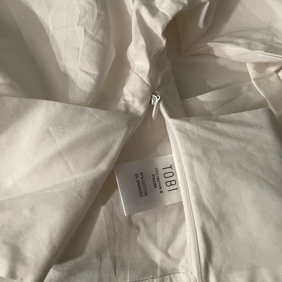 Tobi Joanne White One Shoulder Crop Top - Size Medium - Picture 8 of 11